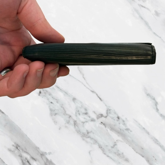 Louis Vuitton Authentic LV Black Epi Leather Compact French Wallet with Dustbag - Picture 6 of 16